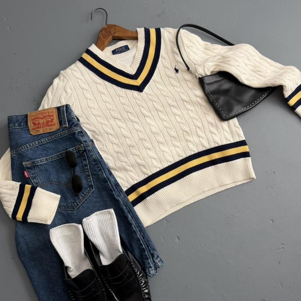POLO SWEATER 📚