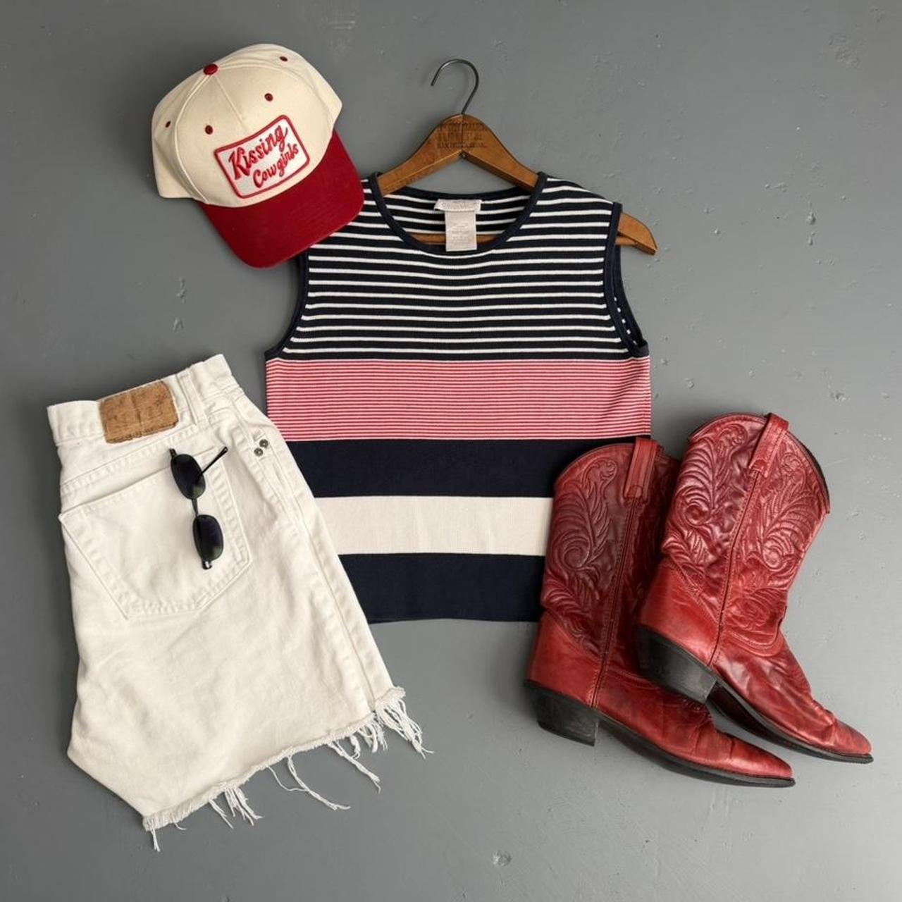 VINTAGE 90S STRIPED TANK TOP 🫐