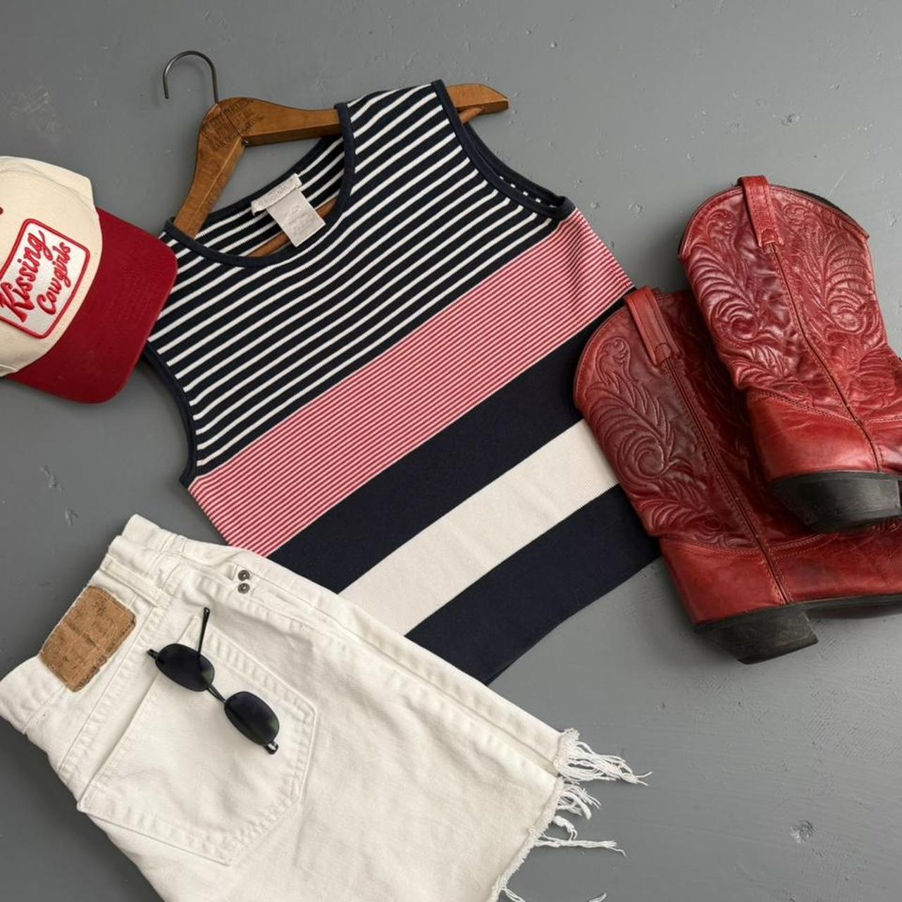 VINTAGE 90S STRIPED TANK TOP 🫐