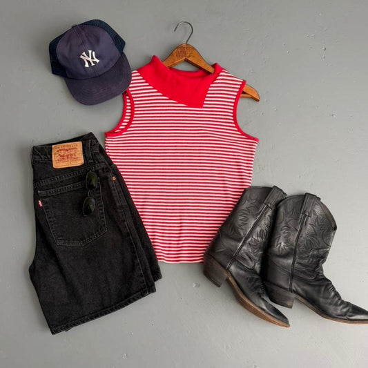 VINTAGE RED STRIPED SWEATER TANK TOP 🍎