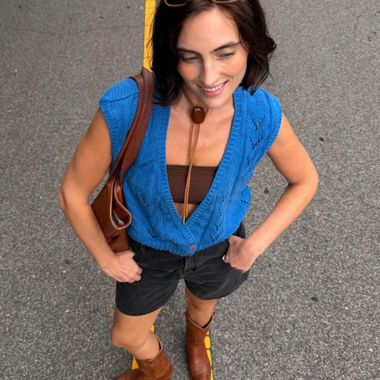 Vintage 90s blue linen & cotton button vest 🚎