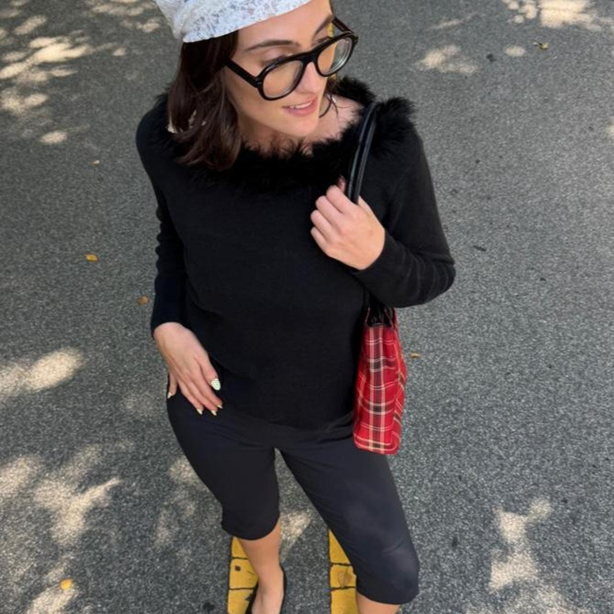 Vintage 90s black faux fur cotton sweater 🐞