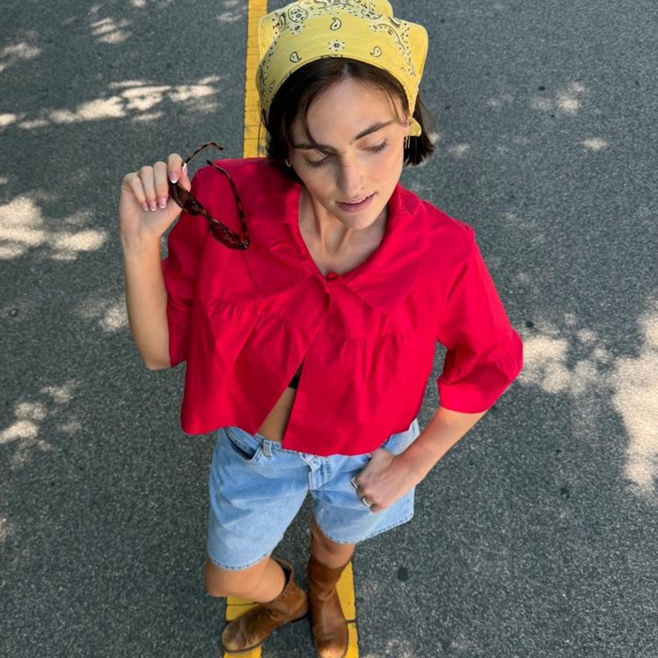 Vintage 90s red blouse with ruffled collar and tie front 🍎