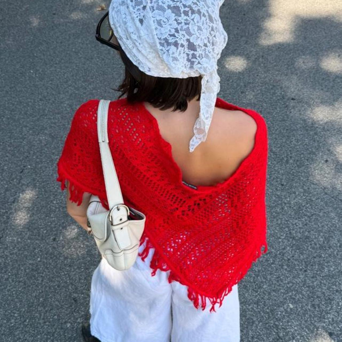 Vintage 90s red fringe poncho 🎈