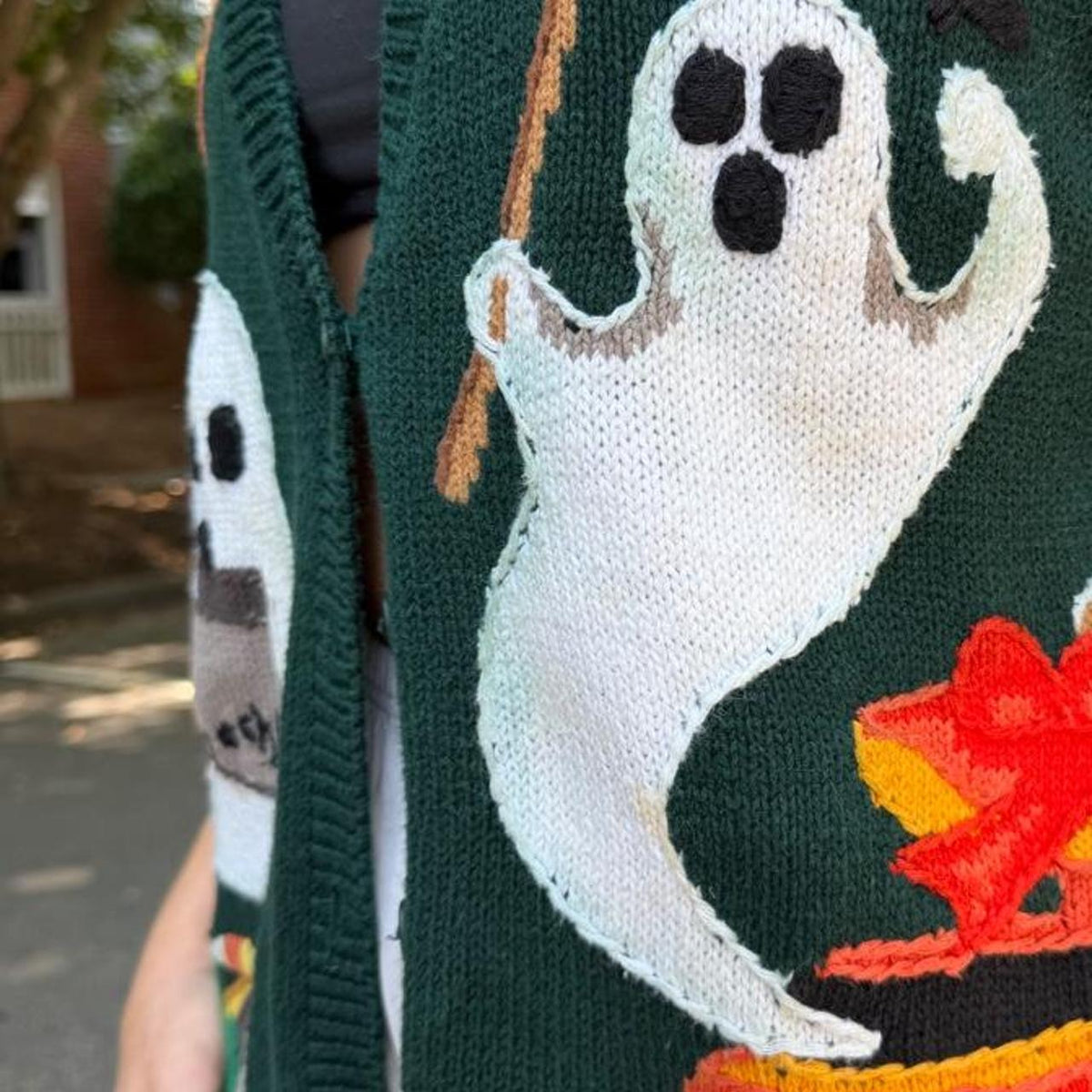Vintage 90s green embroidered knitted sweater vest 👻🪦🎃