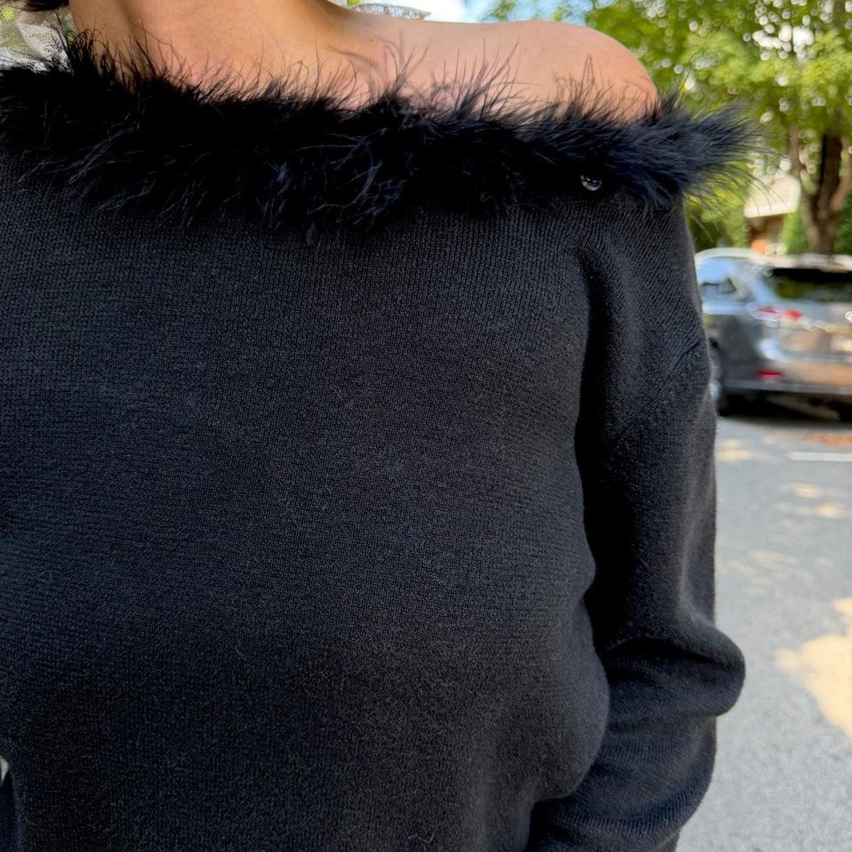 Vintage 90s black faux fur cotton sweater 🐞