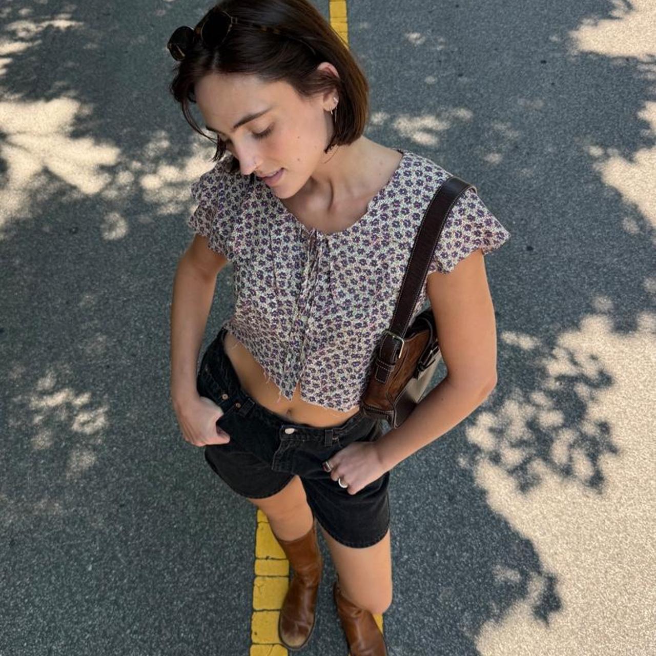 Vintage 90s floral blouse🪻
