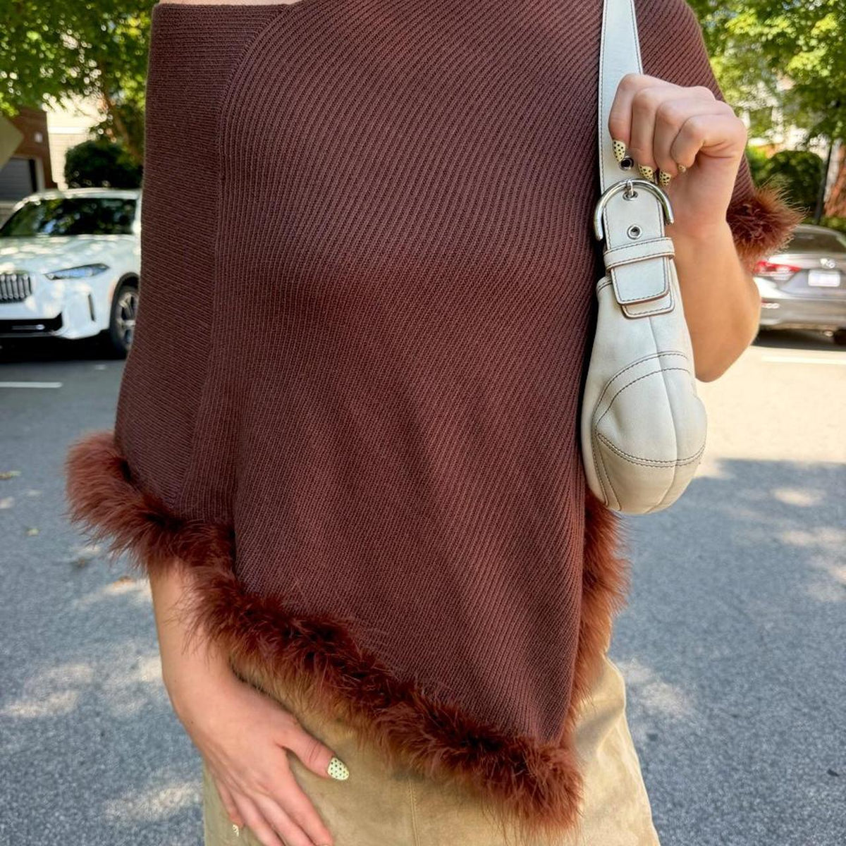 Brown faux fur knit poncho 🌻