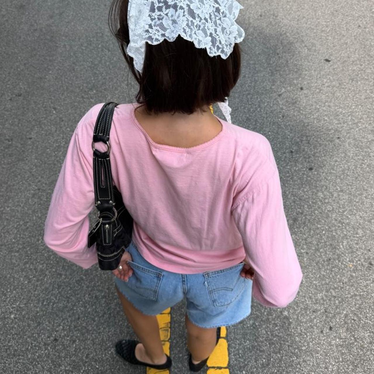 Pink cotton long sleeve shirt w/ bow 🎀