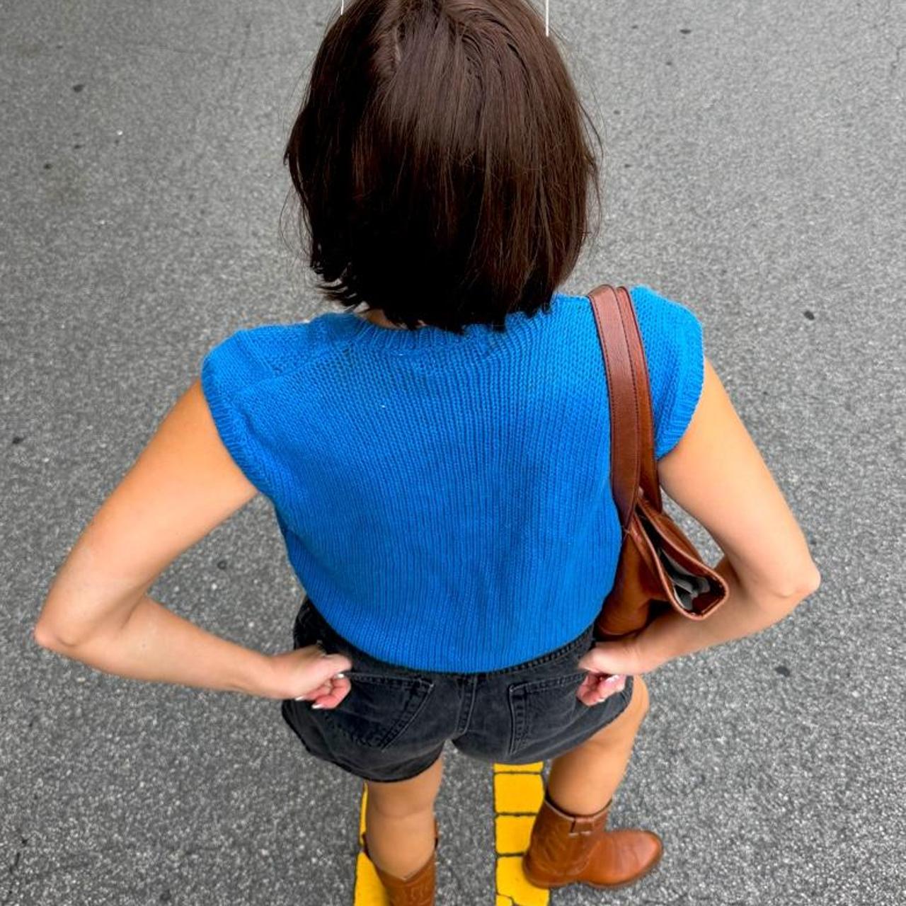 Vintage 90s blue linen & cotton button vest 🚎