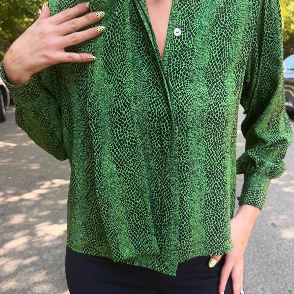 Vintage 90s green leopard print silk scarve tie top 🐍