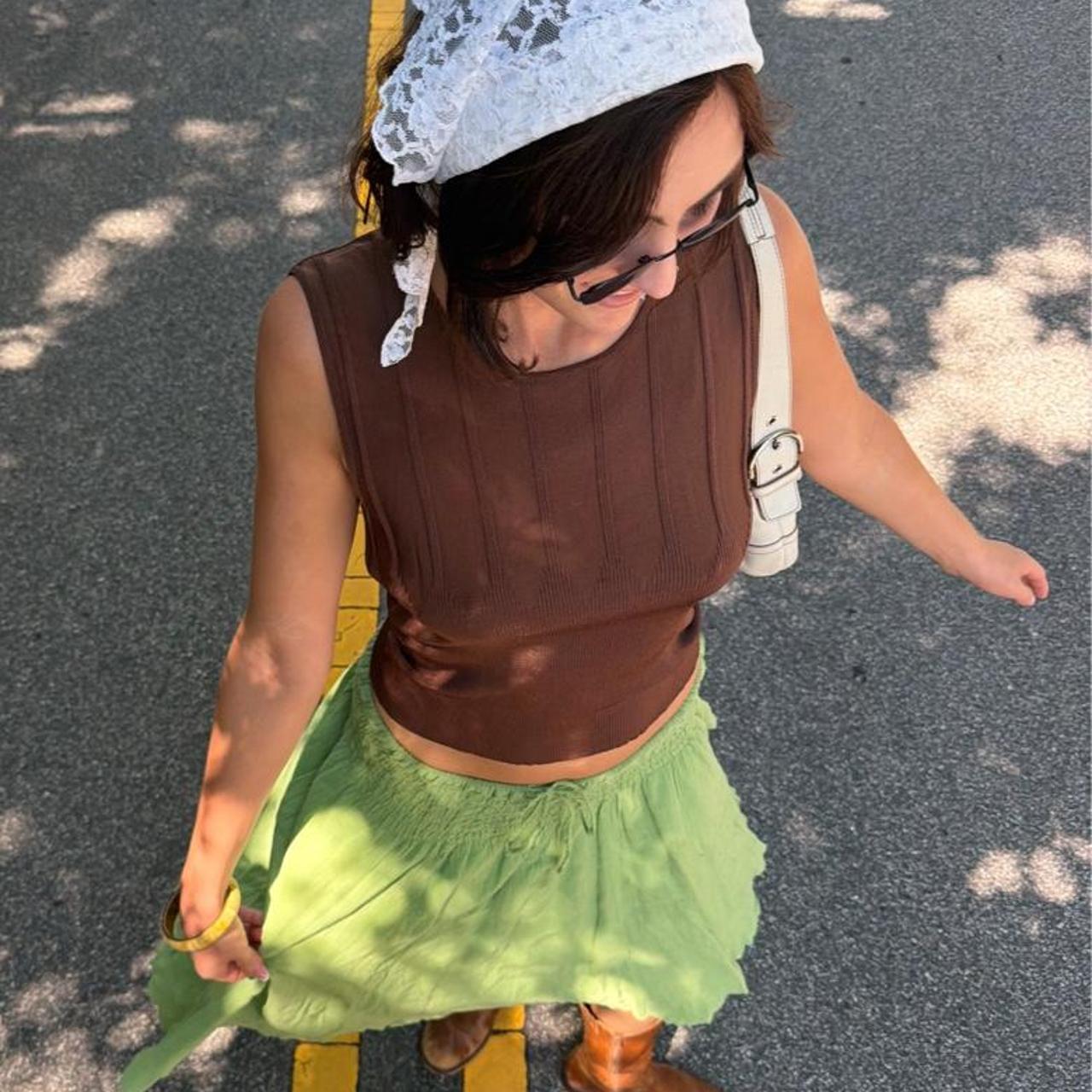 Vintage 90s silk brown form fitting top 🦘