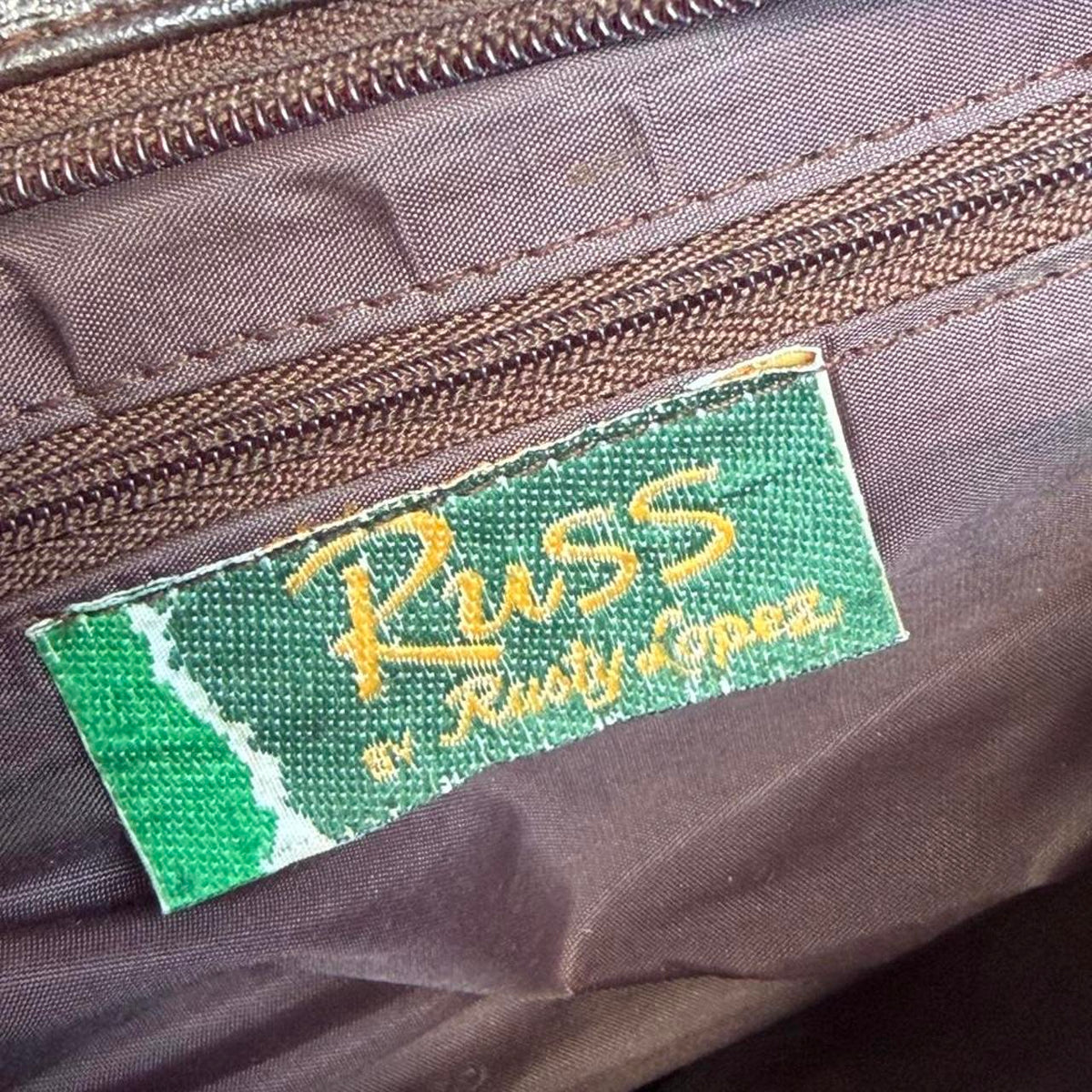 Vintage 90s genuine leather square shoulder bag🧲