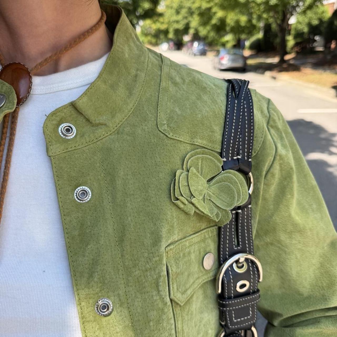 Vintage 90s green genuine leather flower jacket 🐛