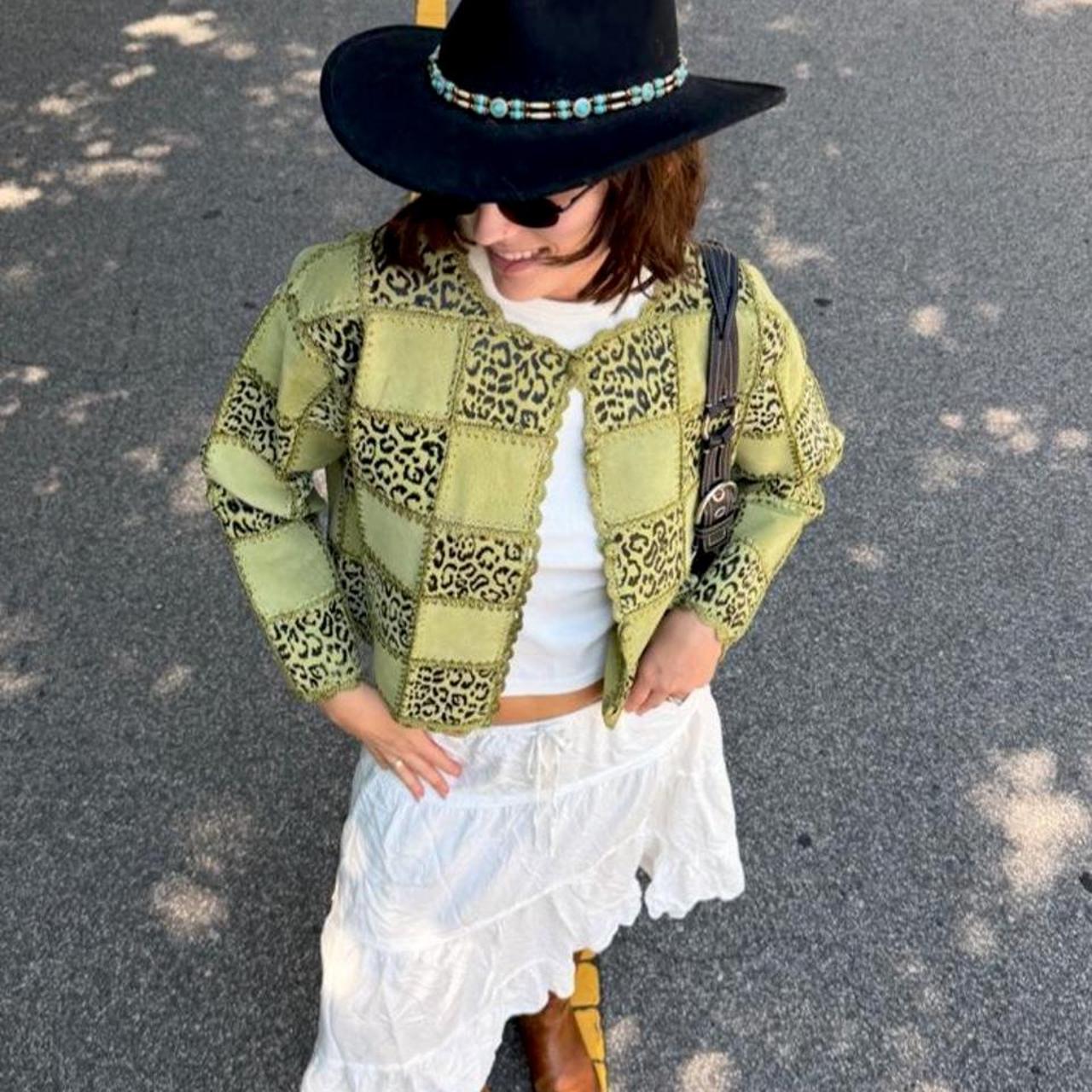 Vintage 90s green and leopard print patchwork genuine leather jacket 🐆