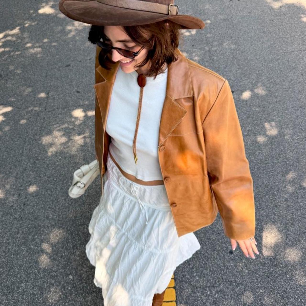 Vintage 90s genuine caramel leather jacket 🌞