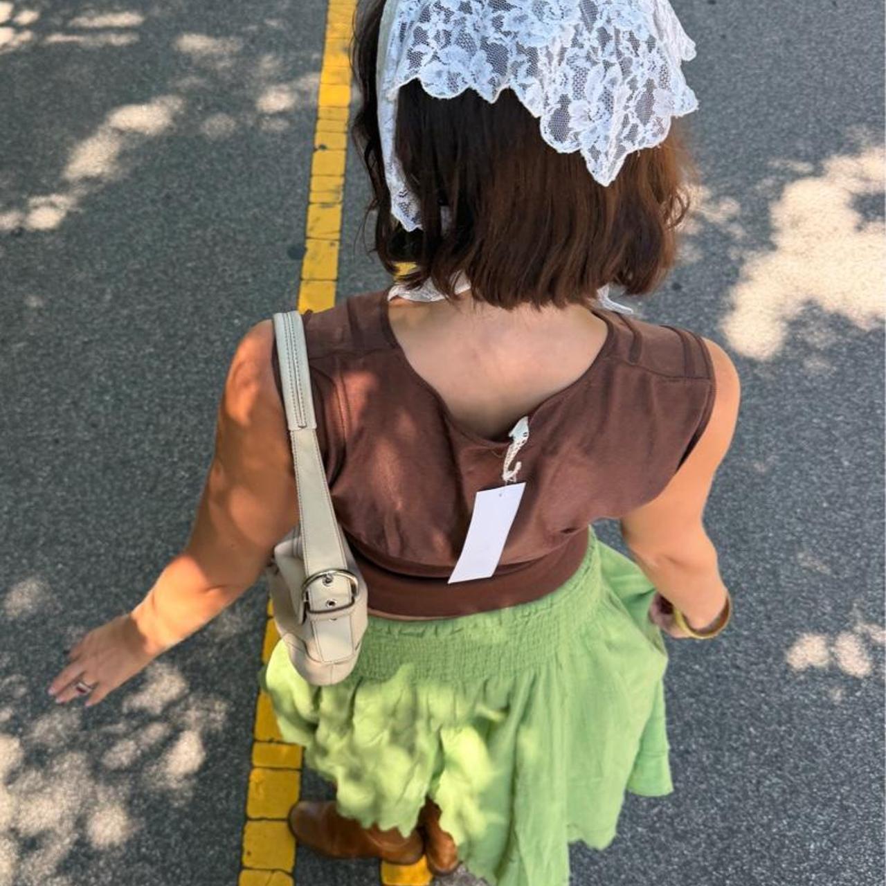 Vintage 90s silk brown form fitting top 🦘