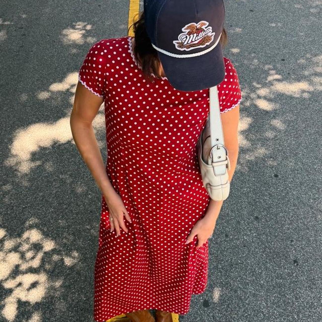 Vintage handmade red polka dot dress 🍒