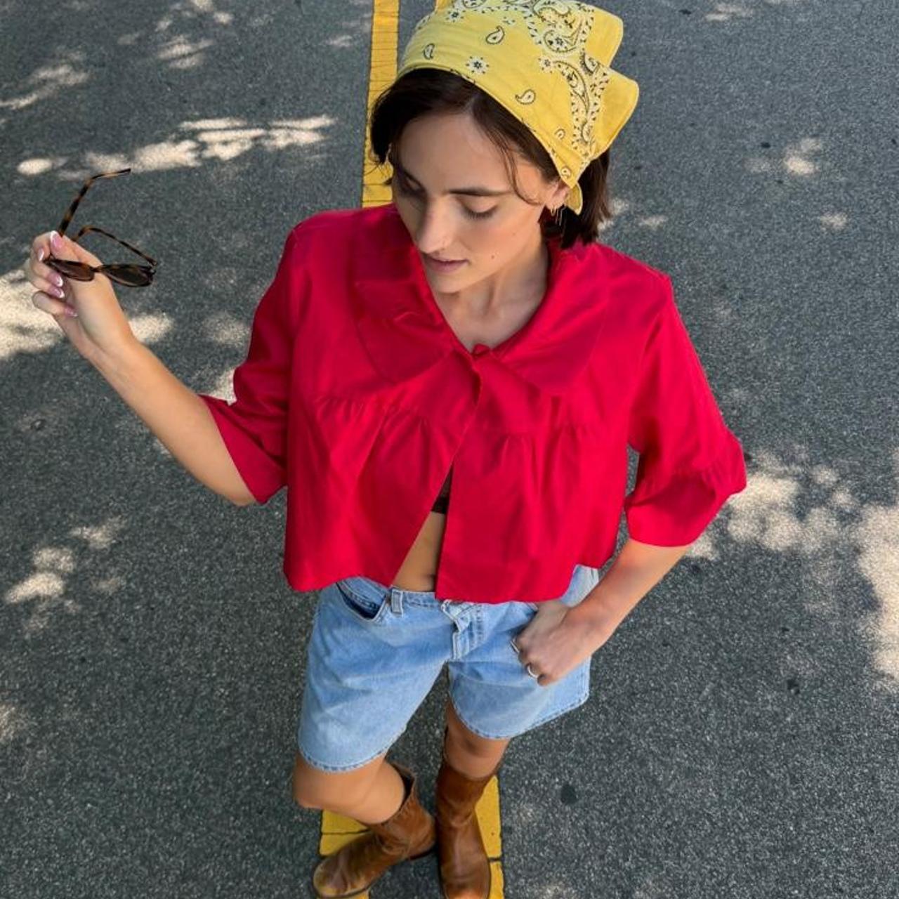 Vintage 90s red blouse with ruffled collar and tie front 🍎
