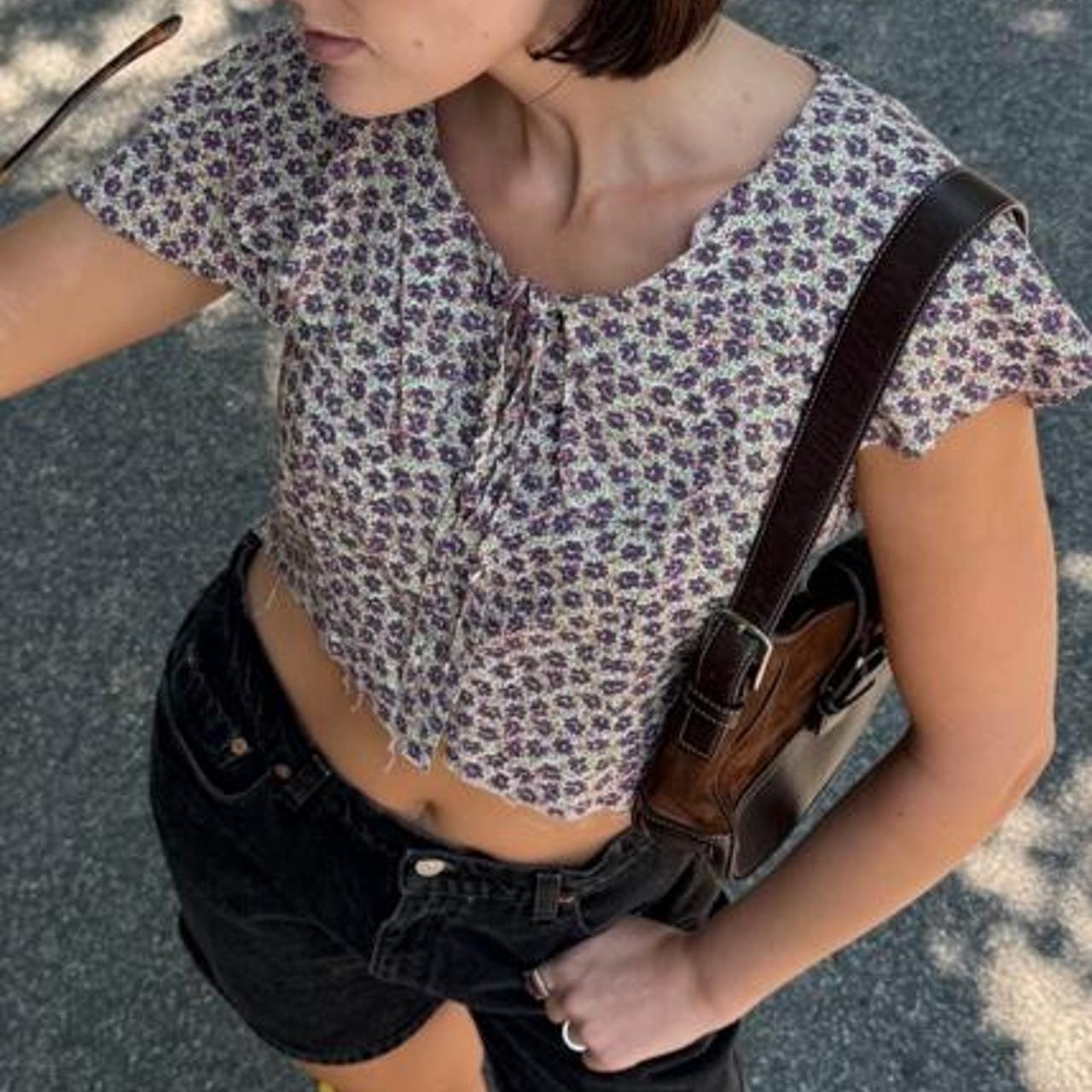 Vintage 90s floral blouse🪻