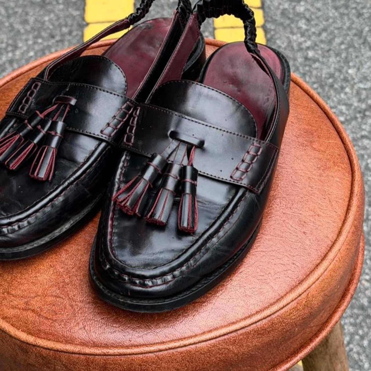 Vintage 90s black & burgundy Leather Tassel Loafers with Tassels 🍇
