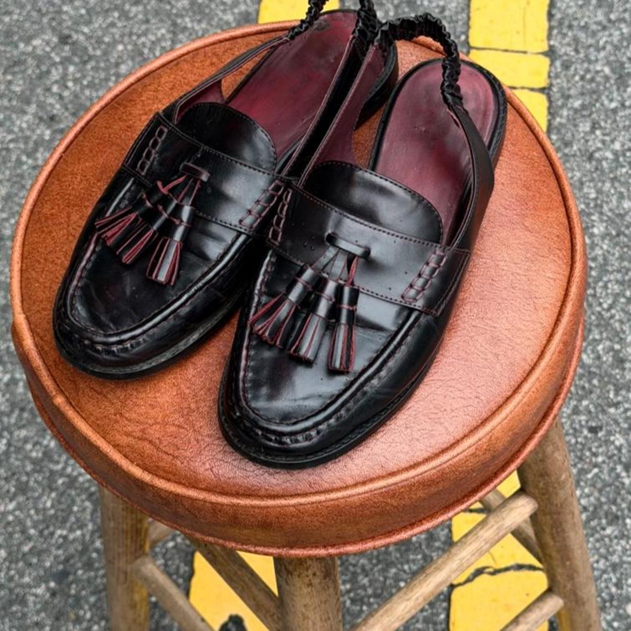 Vintage 90s black & burgundy Leather Tassel Loafers with Tassels 🍇