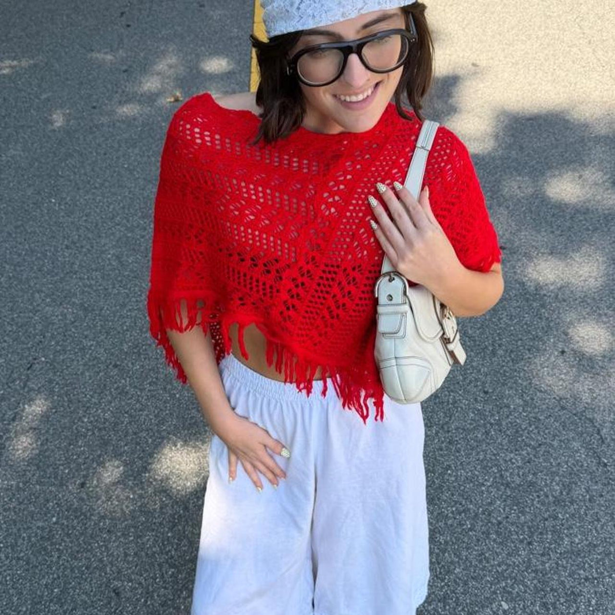Vintage 90s red fringe poncho 🎈