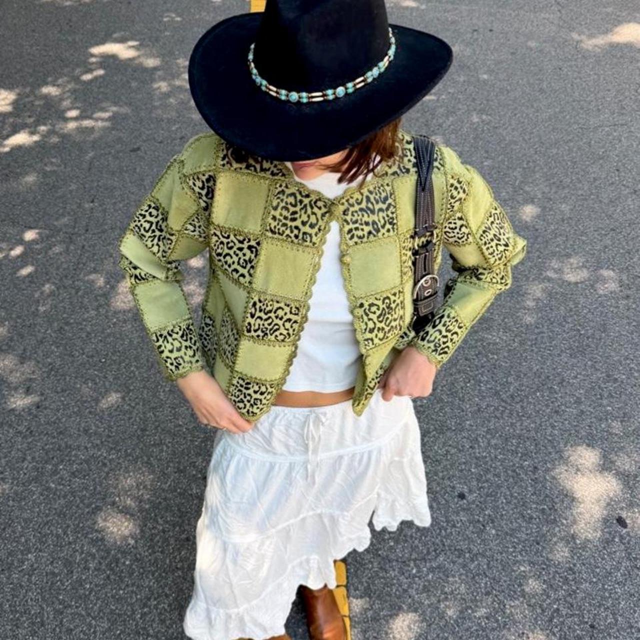 Vintage 90s green and leopard print patchwork genuine leather jacket 🐆